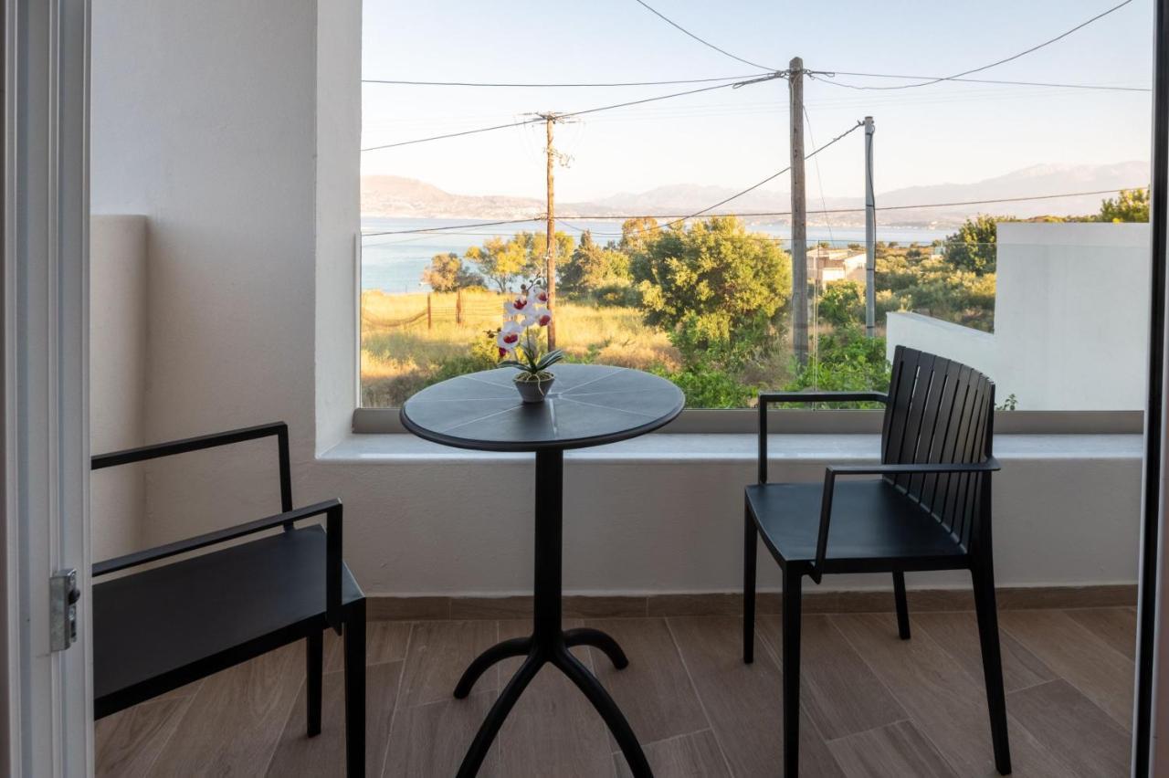 Eleftherias Suites - Near Beach Apartments Мараті Екстер'єр фото