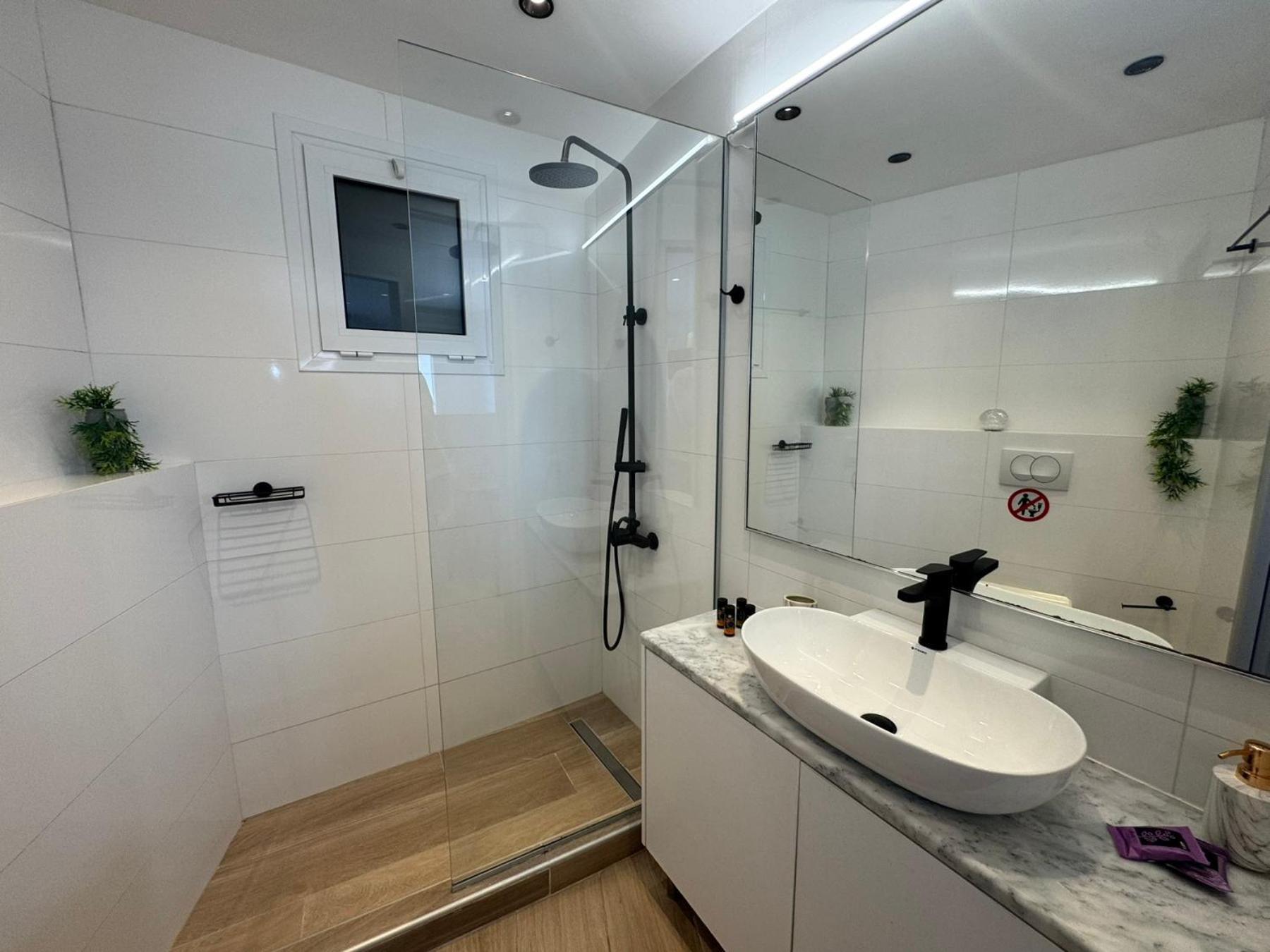 Eleftherias Suites - Near Beach Apartments Мараті Екстер'єр фото