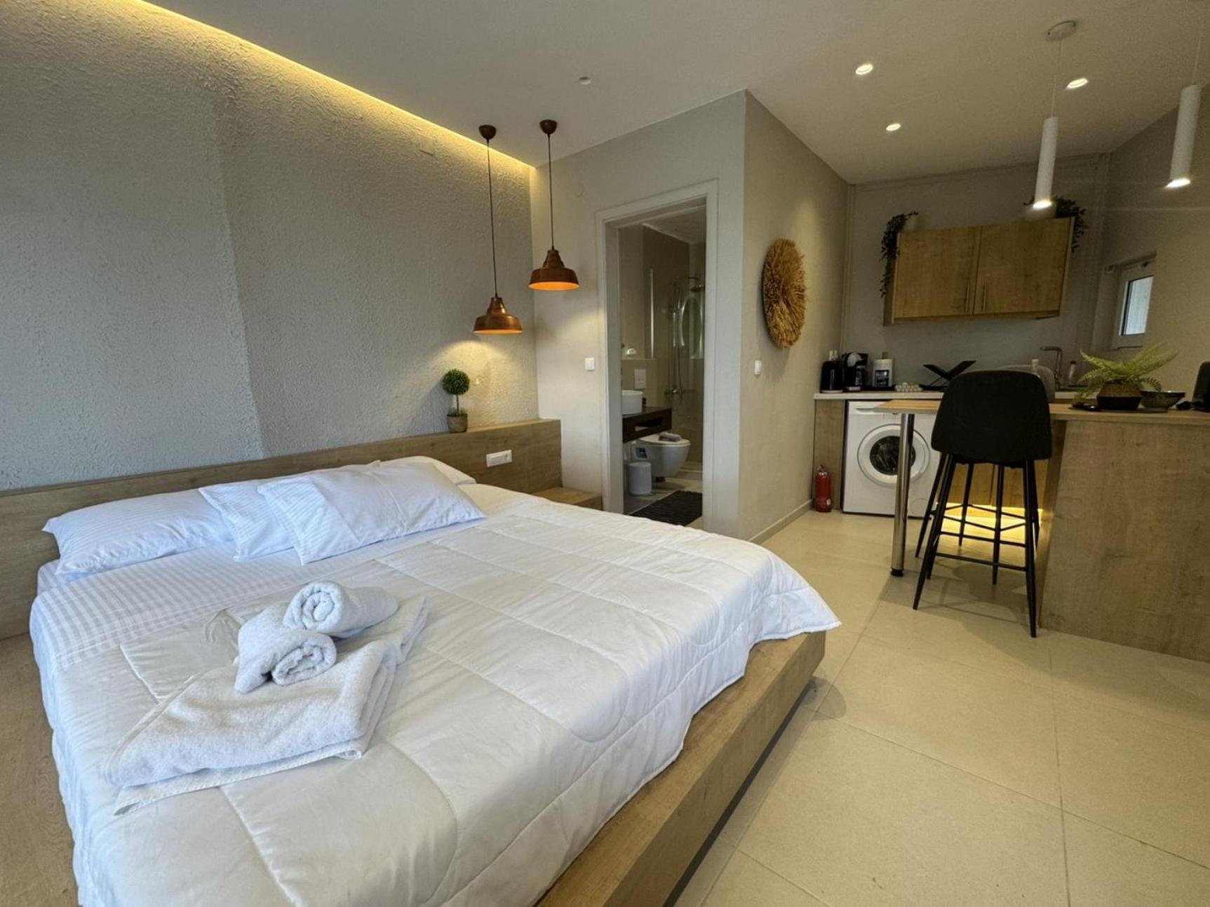 Eleftherias Suites - Near Beach Apartments Мараті Екстер'єр фото